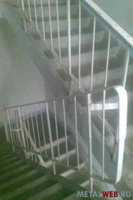 Лестничные ограждения (стальные перила) ЛО 16 - стандартные ограждения железо-бетонных лестниц